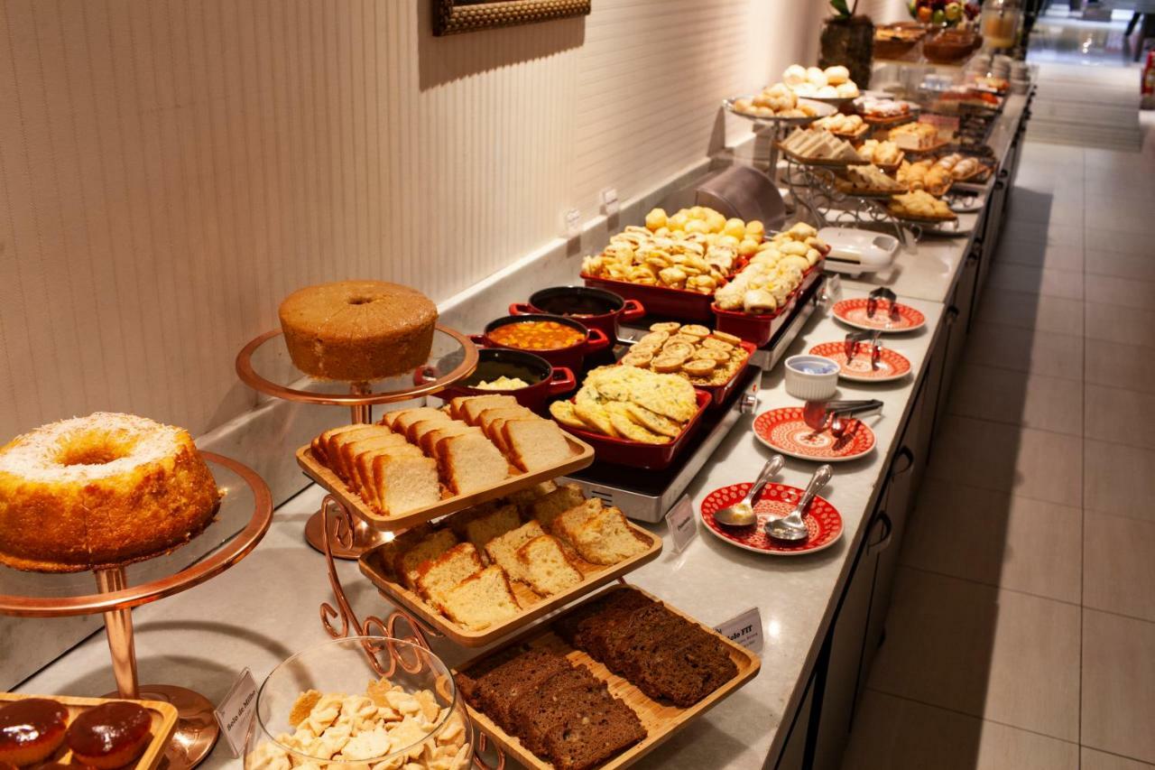 Hotel D'Luca กูยาบา ภายนอก รูปภาพ