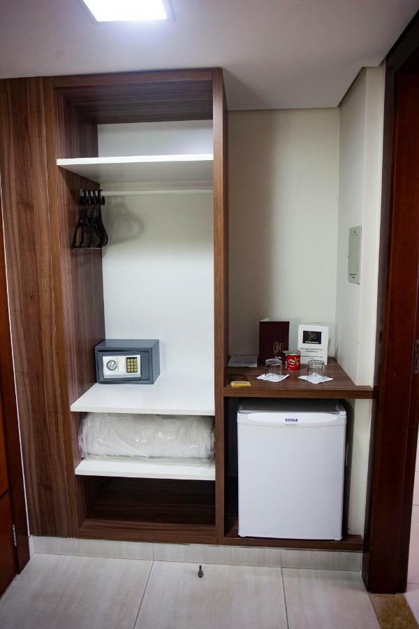 Hotel D'Luca กูยาบา ภายนอก รูปภาพ